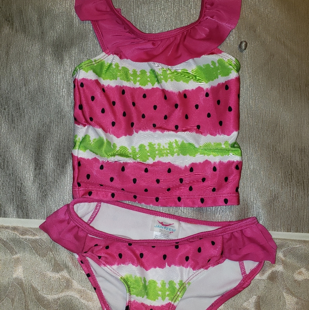 Girls swimsuit